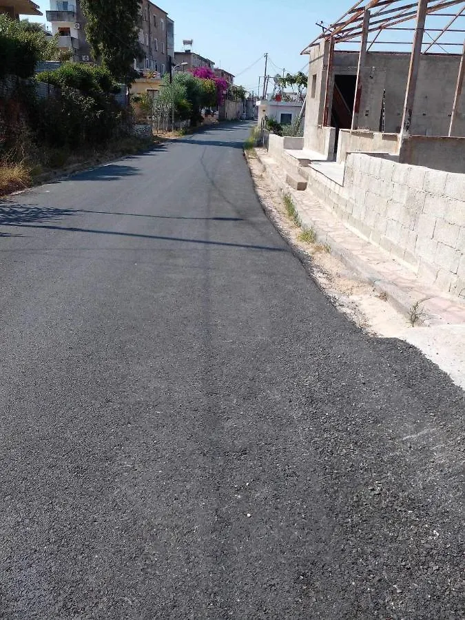 Flora'S Place Sarande